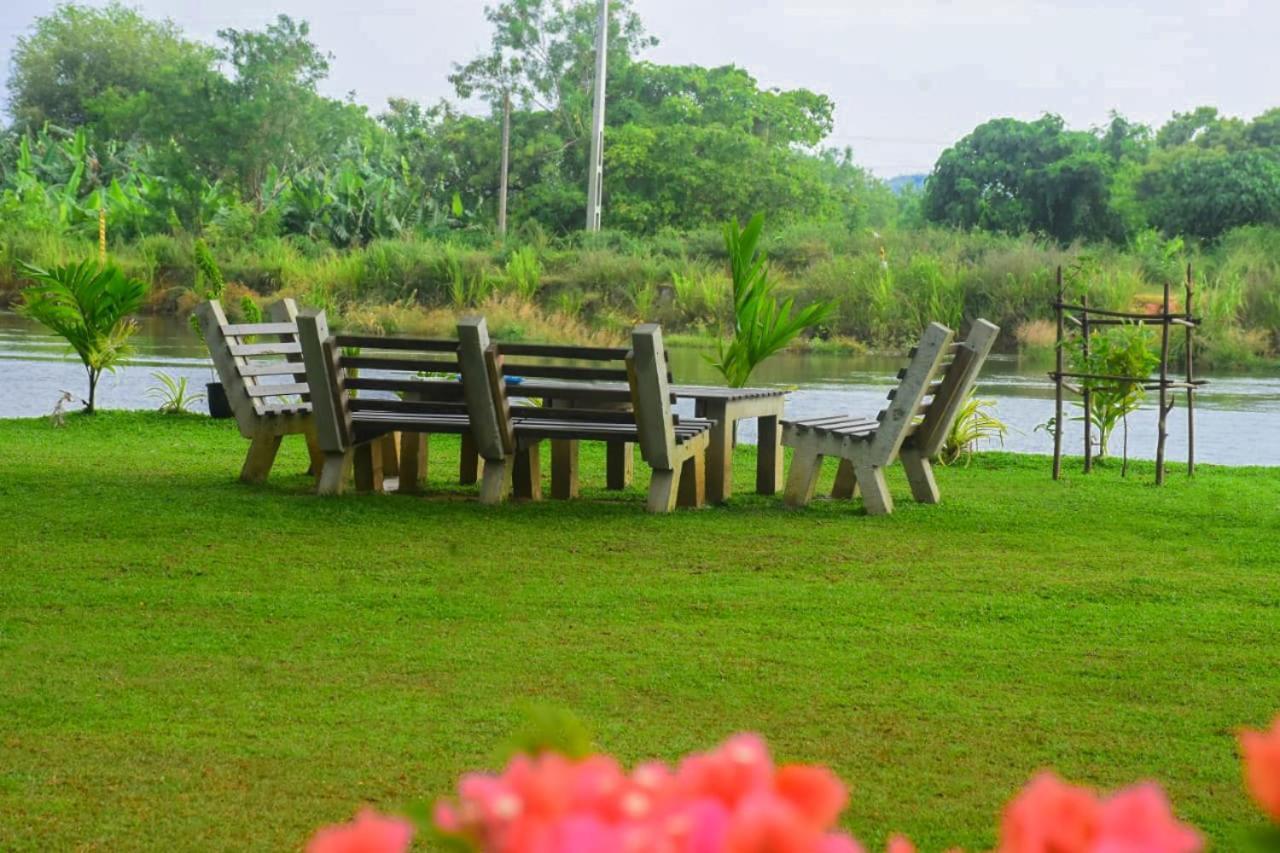 Canal Side Safari Resort 우다왈라웨 외부 사진