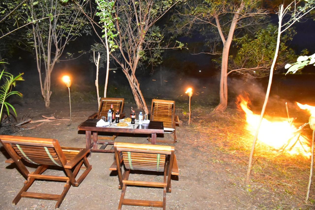 Canal Side Safari Resort 우다왈라웨 외부 사진
